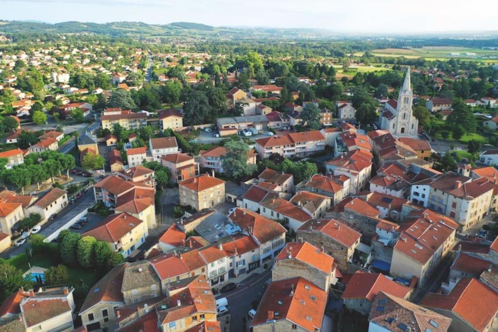 Le Petit Castel, Portes De Lyon Chazay-d'Azergues Esterno foto